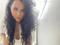 ZoeeHotX - female with black hair webcam at xLoveCam