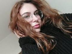 ZoeyFancy - female with red hair webcam at xLoveCam