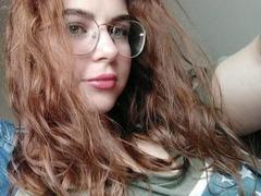 ZoeyFancy - female with red hair webcam at xLoveCam