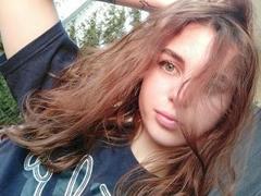 ZoeyFancy - female with red hair webcam at xLoveCam