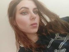 ZoeyFancy - female with red hair webcam at xLoveCam