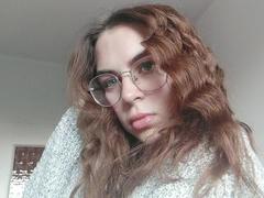 ZoeyFancy - female with red hair webcam at xLoveCam