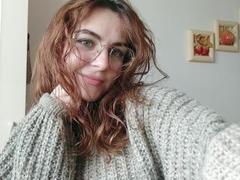 ZoeyFancy - female with red hair webcam at xLoveCam