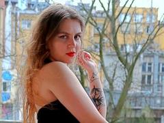 ZoeyFancy - female with red hair webcam at xLoveCam