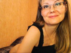 Abignipples - female with red hair webcam at ImLive