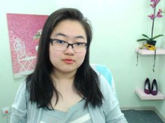 Adalissia - female with brown hair webcam at ImLive