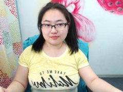 Adalissia - female with brown hair webcam at ImLive