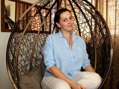 Adela_Dulce - female with brown hair and  big tits webcam at ImLive