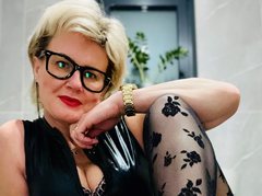 AdeleMilfXX - blond female webcam at xLoveCam