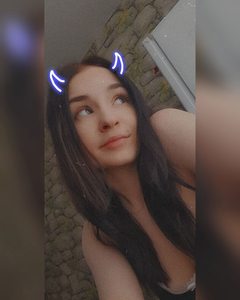 AndaHot69 - female with brown hair and  big tits webcam at xLoveCam