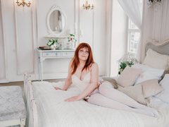 AinaBright - female with brown hair and  big tits webcam at ImLive