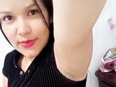 Alahiia - female with black hair webcam at LiveJasmin