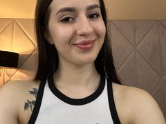 AlesiaDesmond - female webcam at ImLive