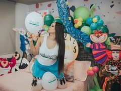AliPetite - female with black hair webcam at ImLive