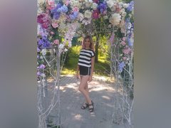 AliceLaLoona - blond female webcam at ImLive