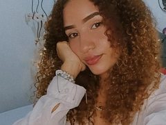 AliceGrinner - female webcam at xLoveCam