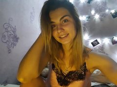 AliceLaLoona - blond female webcam at ImLive