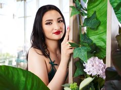 AliceWilson - female with black hair and  big tits webcam at ImLive