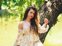 Alice_Voss - blond female with  big tits webcam at ImLive