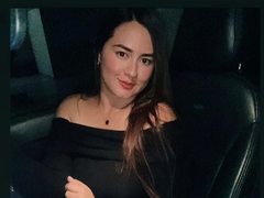 AliciaDone - female with black hair webcam at ImLive