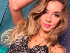AlinaLovely - female webcam at ImLive