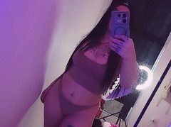 Alina_Ospina - female with black hair webcam at ImLive