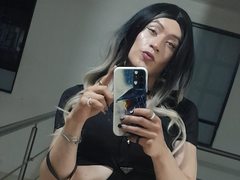 AlishaaNixxx - shemale webcam at ImLive