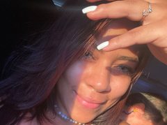 AllisonFierce - female with red hair and  big tits webcam at LiveJasmin