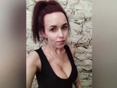 Alluregolden - female with red hair and  small tits webcam at ImLive