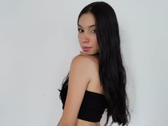 alejasquirt - female with brown hair webcam at ImLive