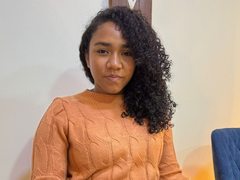 AmaraRuiz229 - female webcam at ImLive