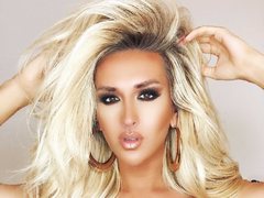 Amazing18TS - shemale with black hair webcam at ImLive