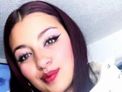 Ambar_Paradise - female with red hair webcam at ImLive