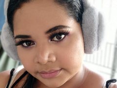 AmberAniston - female with black hair and  big tits webcam at xLoveCam