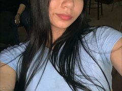 AnaSophia - female with black hair webcam at ImLive