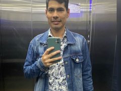 Andrea_Rousse - male webcam at ImLive