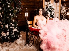 CuttieEyesX - female with black hair and  small tits webcam at xLoveCam