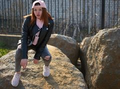 CuttieEyesX - female with black hair and  small tits webcam at xLoveCam