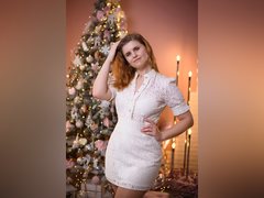 AnitaGlamorX - female with brown hair and  small tits webcam at ImLive