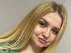 AnitaVine - blond female with  small tits webcam at xLoveCam