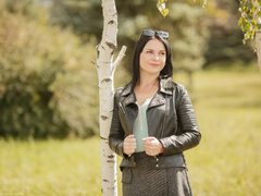 AnnaAhRise - female webcam at ImLive