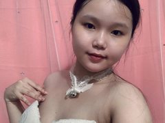 AnnaThor - female with black hair and  small tits webcam at ImLive