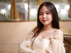 AnnaThor - female with black hair and  small tits webcam at ImLive