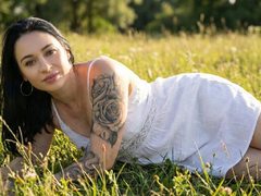 AnnieMary from ImLive