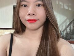 Annie_38 - female with black hair webcam at ImLive