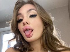ViktoriaBroum - female with red hair and  big tits webcam at LiveJasmin