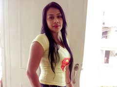 andrea_gomez - female with black hair and  small tits webcam at ImLive