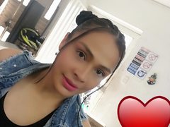 andrea_gomez - female with black hair and  small tits webcam at ImLive