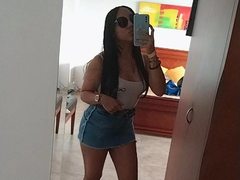 antonelacooper - female with black hair webcam at ImLive