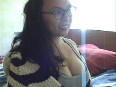 AppetizeBabe - female with brown hair webcam at ImLive